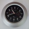 Horloge murale radio-controlée
