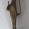 Femme africaine - Statue stylisée en laiton sur socle bois – Image 5