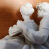 Porcelaine biscuit - Scène galante du 18ème - La leçon de flageolet - D'après Boucher – Image 10