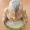 Gros bébé dans son bain - Sculpture en bois massif cérusé – Image 7