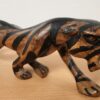 Tigre marchant - Bois sculpté d'une pièce