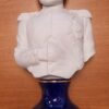 Napoléon Bonaparte - Buste en biscuit blanc sur piédouche en porcelaine bleue relevée de filets or – Image 2