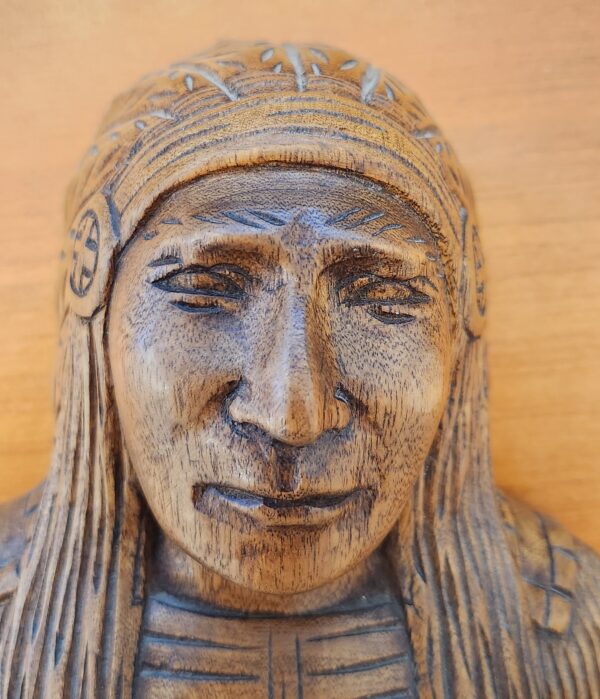 Buste de chef indien (Geronimo ?) - Bois massif sculpté – Image 4