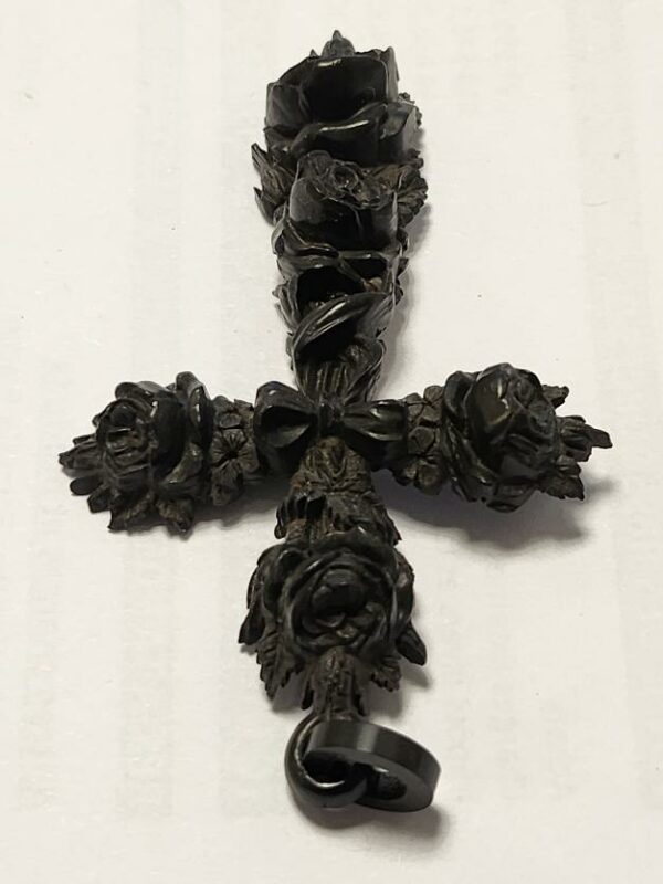 Pendentif croix de deuil - Crucifix victorien, jais, noir, sculpté à la main - Bijou de deuil – Image 3