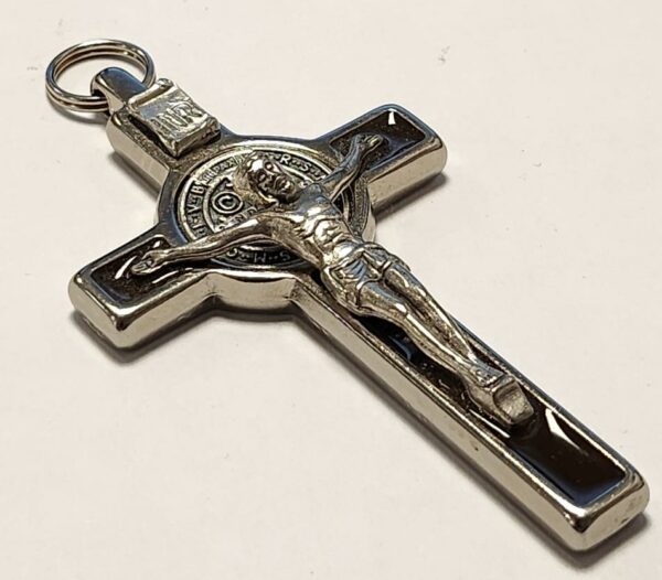 Pendentif crucifix de Saint-Benoît – Image 6