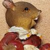 Souris portant des pommes - Deux figurines Dewberry Lane SUSAN WHEELER 1990 – Image 3