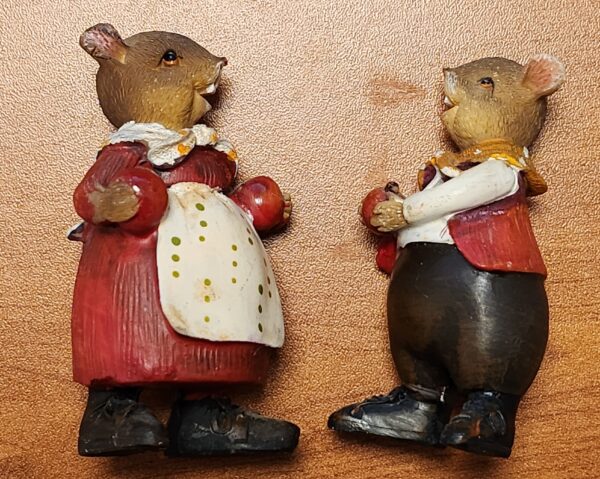 Souris portant des pommes - Deux figurines Dewberry Lane SUSAN WHEELER 1990 – Image 2