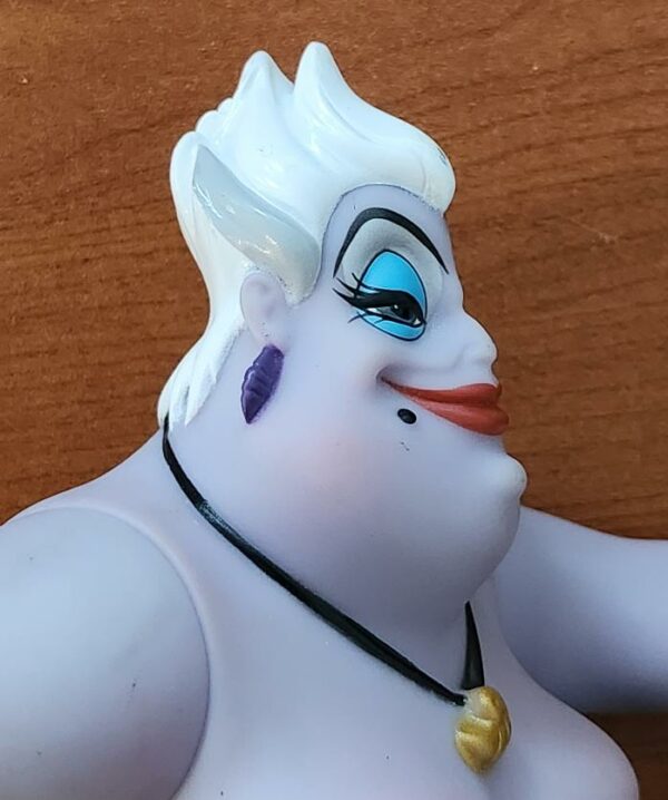 Ursula, la poupée de la méchante du dessin animé  la petite sirène (little Mermaid) - Disney Officiel – Image 6