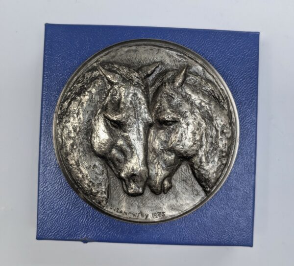 Médaille animalière "Les Chevaux" - signé Luzanowski 1975 – Image 2