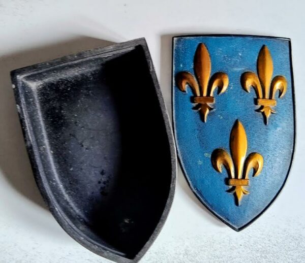 Boîte blason fleurs de lys - résine – Image 4