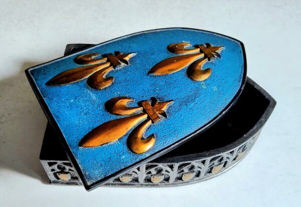 Boîte blason fleurs de lys - résine – Image 2