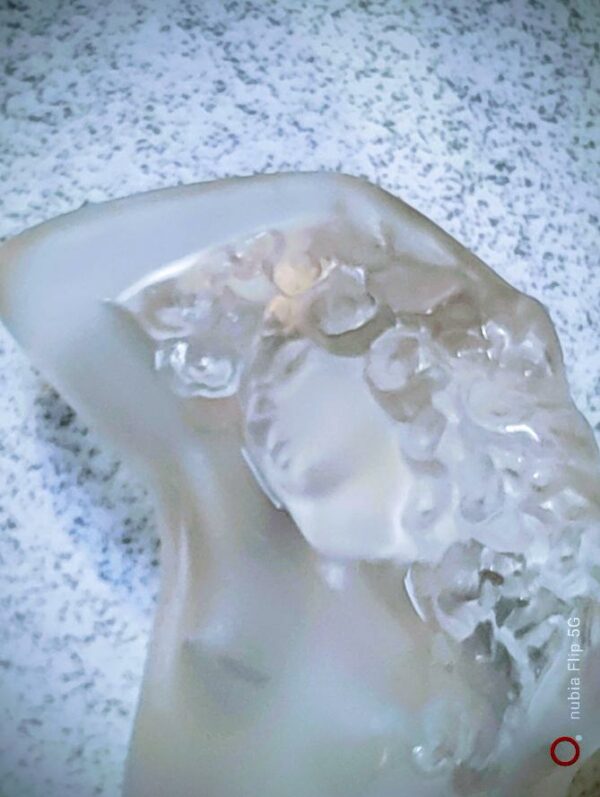 Statuette Presse-papier Cristal - Femme Nue "Floréal" - LALIQUE FRANCE 20ème siècle