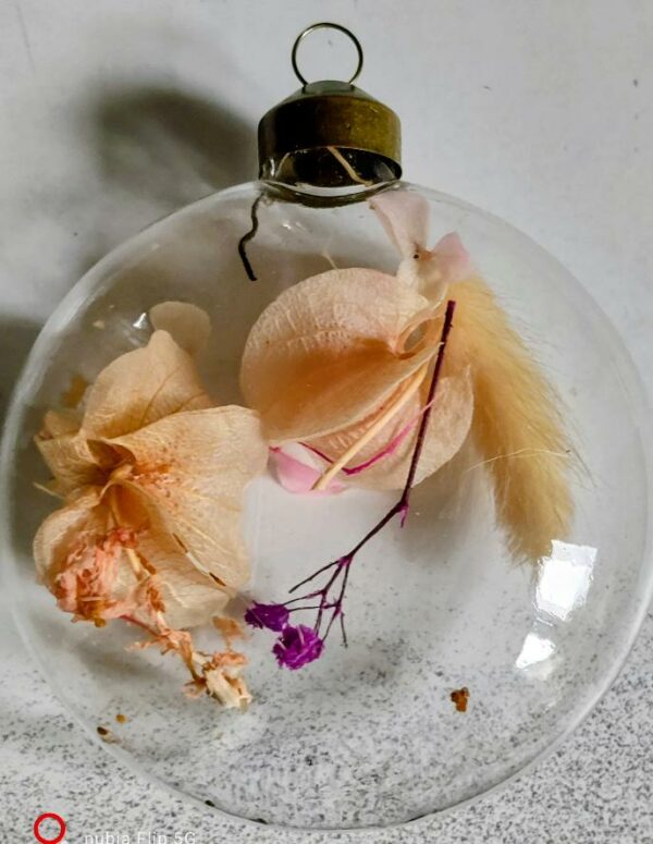 Suspensions bohèmes en verre avec brins de fleurs séchées – Image 4